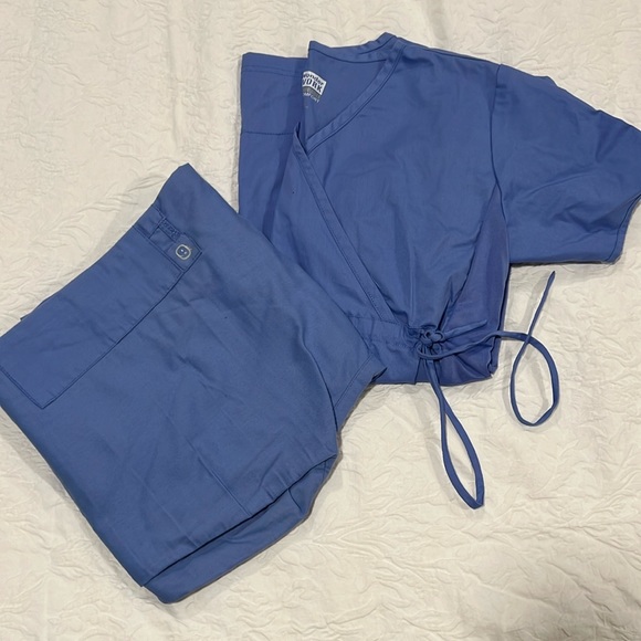 Other - Maternity WonderWink scrub set size Medium